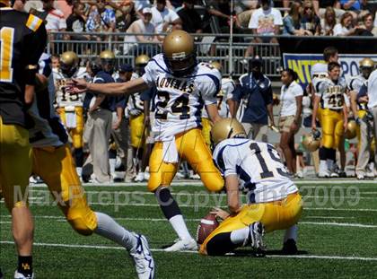 Thumbnail 3 in Upper Arlington vs. Aquinas (Kirk Herbstreit Varsity Football Series) photogallery.
