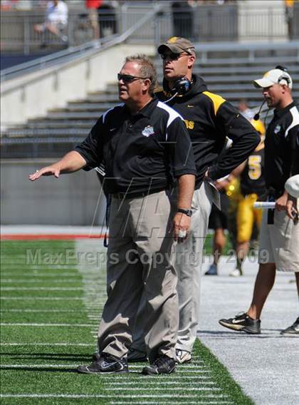 Thumbnail 1 in Upper Arlington vs. Aquinas (Kirk Herbstreit Varsity Football Series) photogallery.