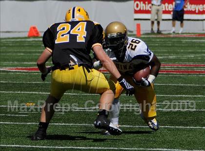 Thumbnail 3 in Upper Arlington vs. Aquinas (Kirk Herbstreit Varsity Football Series) photogallery.