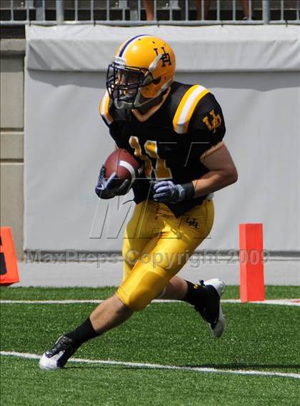 Thumbnail 1 in Upper Arlington vs. Aquinas (Kirk Herbstreit Varsity Football Series) photogallery.