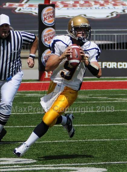 Thumbnail 3 in Upper Arlington vs. Aquinas (Kirk Herbstreit Varsity Football Series) photogallery.