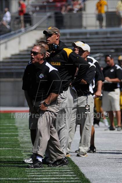 Thumbnail 3 in Upper Arlington vs. Aquinas (Kirk Herbstreit Varsity Football Series) photogallery.