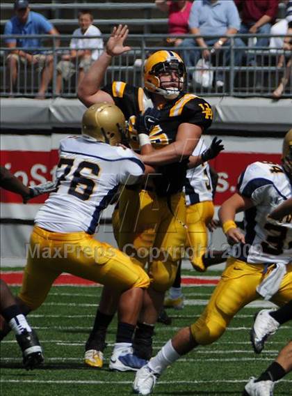 Thumbnail 3 in Upper Arlington vs. Aquinas (Kirk Herbstreit Varsity Football Series) photogallery.