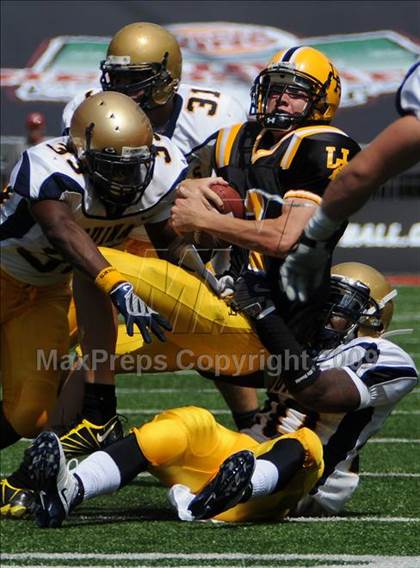 Thumbnail 3 in Upper Arlington vs. Aquinas (Kirk Herbstreit Varsity Football Series) photogallery.