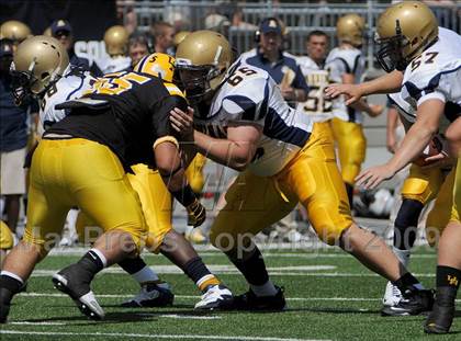 Thumbnail 3 in Upper Arlington vs. Aquinas (Kirk Herbstreit Varsity Football Series) photogallery.