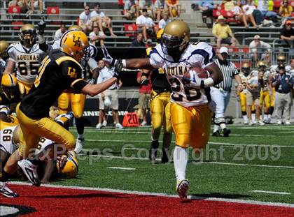Thumbnail 2 in Upper Arlington vs. Aquinas (Kirk Herbstreit Varsity Football Series) photogallery.