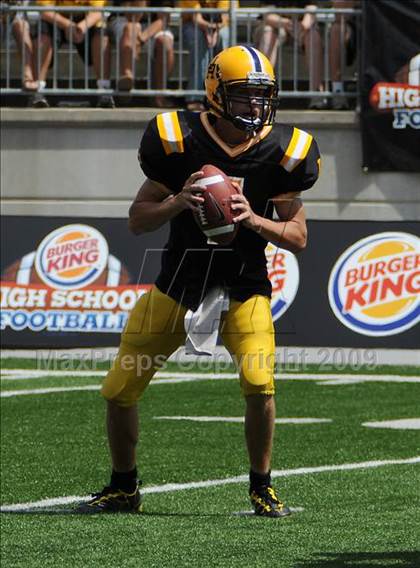 Thumbnail 1 in Upper Arlington vs. Aquinas (Kirk Herbstreit Varsity Football Series) photogallery.