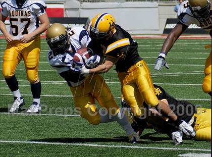 Thumbnail 1 in Upper Arlington vs. Aquinas (Kirk Herbstreit Varsity Football Series) photogallery.
