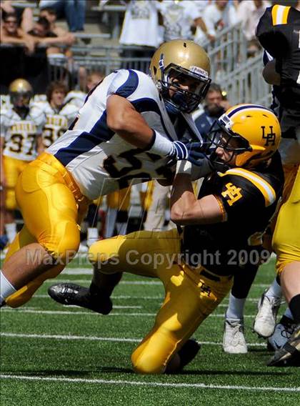 Thumbnail 2 in Upper Arlington vs. Aquinas (Kirk Herbstreit Varsity Football Series) photogallery.