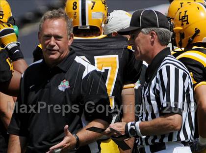 Thumbnail 2 in Upper Arlington vs. Aquinas (Kirk Herbstreit Varsity Football Series) photogallery.