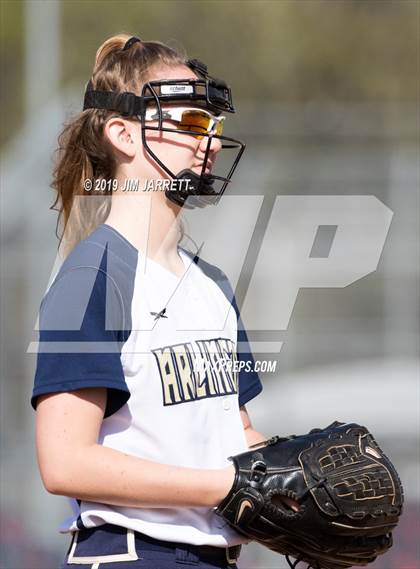 Thumbnail 2 in Arlington vs Bartlett (Morris Hunter Invitational) photogallery.