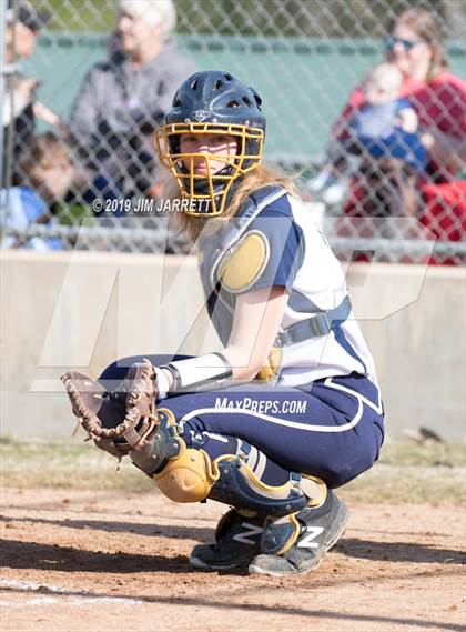 Thumbnail 3 in Arlington vs Bartlett (Morris Hunter Invitational) photogallery.