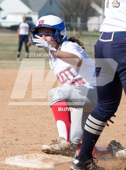 Thumbnail 2 in Arlington vs Bartlett (Morris Hunter Invitational) photogallery.