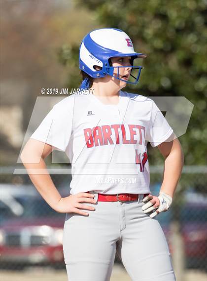 Thumbnail 1 in Arlington vs Bartlett (Morris Hunter Invitational) photogallery.