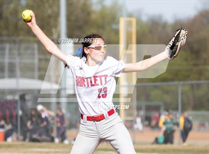 Thumbnail 1 in Arlington vs Bartlett (Morris Hunter Invitational) photogallery.
