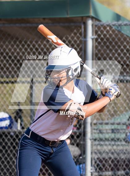 Thumbnail 3 in Arlington vs Bartlett (Morris Hunter Invitational) photogallery.
