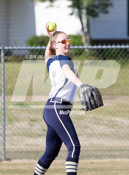 Thumbnail 3 in Arlington vs Bartlett (Morris Hunter Invitational) photogallery.