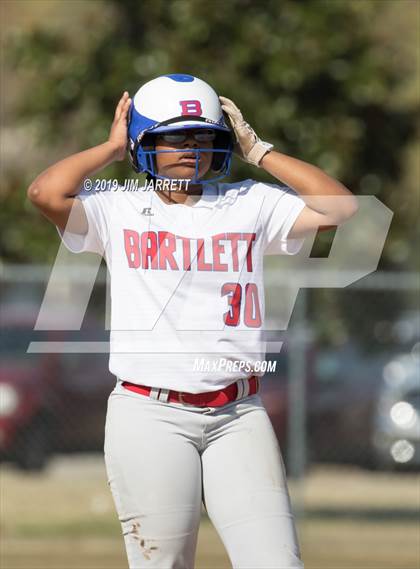 Thumbnail 2 in Arlington vs Bartlett (Morris Hunter Invitational) photogallery.