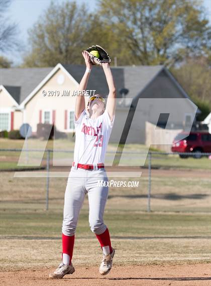 Thumbnail 2 in Arlington vs Bartlett (Morris Hunter Invitational) photogallery.