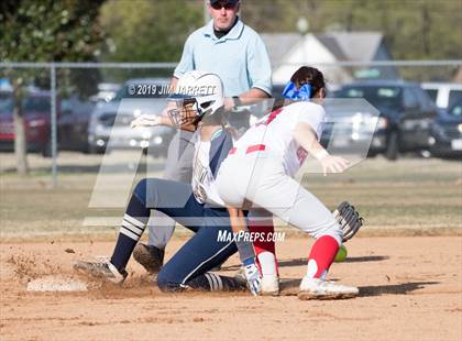 Thumbnail 3 in Arlington vs Bartlett (Morris Hunter Invitational) photogallery.