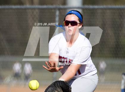 Thumbnail 2 in Arlington vs Bartlett (Morris Hunter Invitational) photogallery.