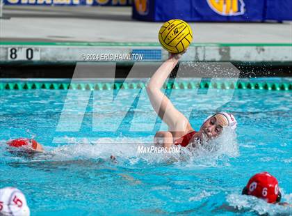 Thumbnail 2 in Mater Dei vs. Orange Lutheran photogallery.