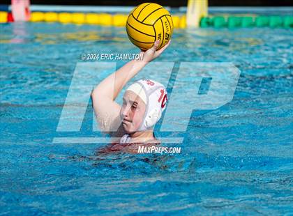 Thumbnail 2 in Mater Dei vs. Orange Lutheran photogallery.