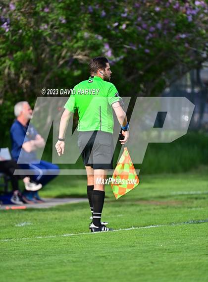 Thumbnail 3 in Evergreen vs Dakota Ridge (CHSAA 4A Round One Playoff) photogallery.