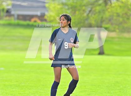 Thumbnail 3 in Evergreen vs Dakota Ridge (CHSAA 4A Round One Playoff) photogallery.
