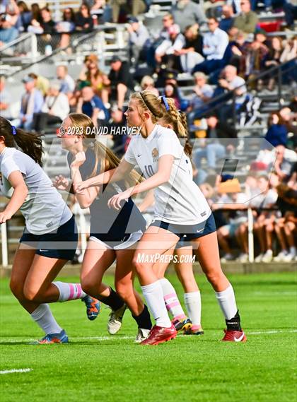 Thumbnail 3 in Evergreen vs Dakota Ridge (CHSAA 4A Round One Playoff) photogallery.