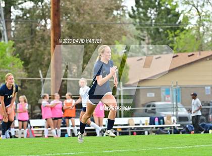 Thumbnail 3 in Evergreen vs Dakota Ridge (CHSAA 4A Round One Playoff) photogallery.