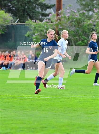 Thumbnail 2 in Evergreen vs Dakota Ridge (CHSAA 4A Round One Playoff) photogallery.