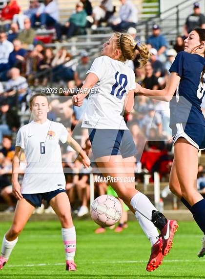Thumbnail 2 in Evergreen vs Dakota Ridge (CHSAA 4A Round One Playoff) photogallery.