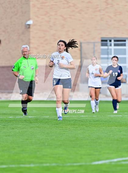 Thumbnail 2 in Evergreen vs Dakota Ridge (CHSAA 4A Round One Playoff) photogallery.