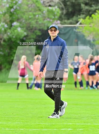 Thumbnail 1 in Evergreen vs Dakota Ridge (CHSAA 4A Round One Playoff) photogallery.