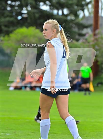 Thumbnail 2 in Evergreen vs Dakota Ridge (CHSAA 4A Round One Playoff) photogallery.