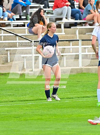 Thumbnail 3 in Evergreen vs Dakota Ridge (CHSAA 4A Round One Playoff) photogallery.