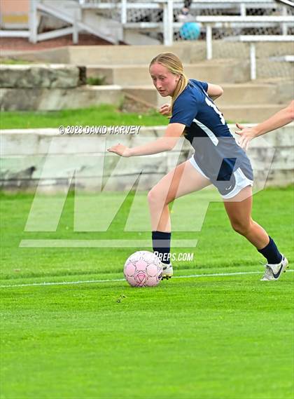 Thumbnail 3 in Evergreen vs Dakota Ridge (CHSAA 4A Round One Playoff) photogallery.