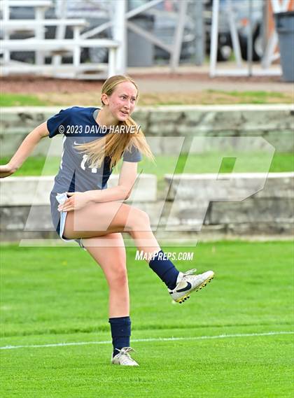 Thumbnail 1 in Evergreen vs Dakota Ridge (CHSAA 4A Round One Playoff) photogallery.