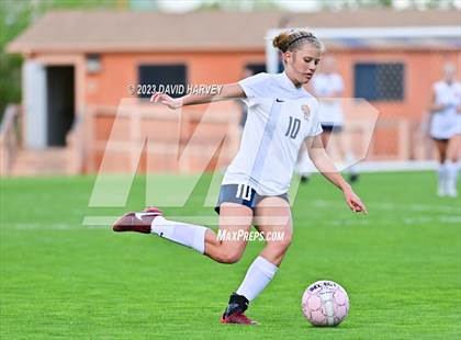 Thumbnail 2 in Evergreen vs Dakota Ridge (CHSAA 4A Round One Playoff) photogallery.