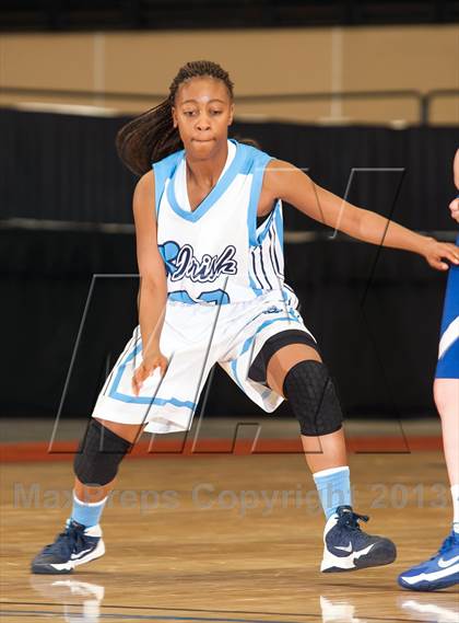 Thumbnail 2 in Notre Dame vs Springfield (Wildwood Boardwalk Classic) photogallery.