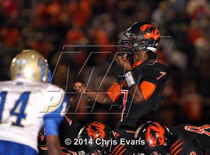 Thumbnail 3 in Bruce @ Calhoun City (2014 MaxPreps Rivalry Series) photogallery.