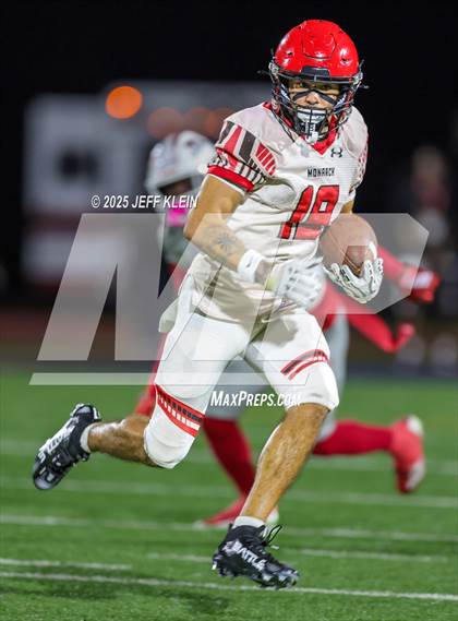 Thumbnail 3 in Monarch @ Chaminade-Madonna photogallery.