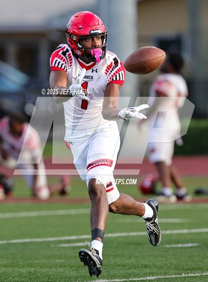 Thumbnail 2 in Monarch @ Chaminade-Madonna photogallery.