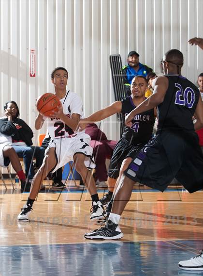 Thumbnail 2 in Crowley @ Prime Prep (DJH5 Holiday Showcase) photogallery.