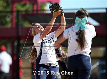 Thumbnail 1 in Fossil Ridge vs. Legend (CHSAA 5A First Round) photogallery.