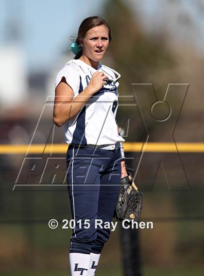 Thumbnail 3 in Fossil Ridge vs. Legend (CHSAA 5A First Round) photogallery.