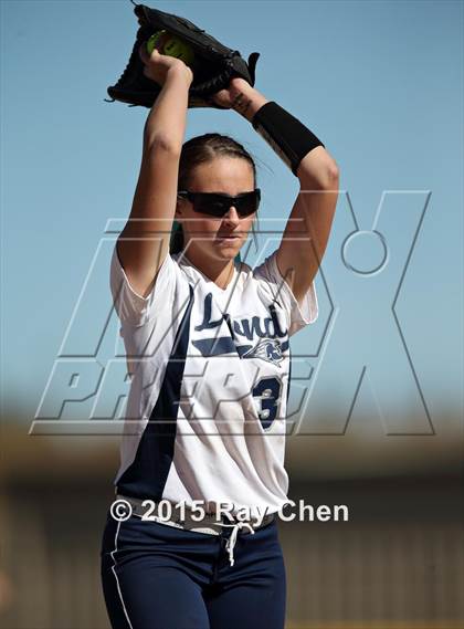 Thumbnail 3 in Fossil Ridge vs. Legend (CHSAA 5A First Round) photogallery.
