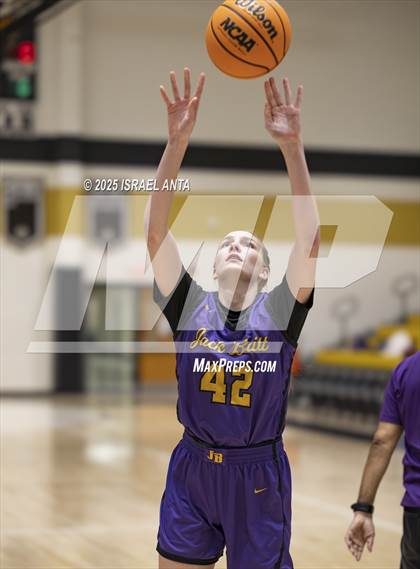 Thumbnail 1 in Jack Britt @ Gray's Creek photogallery.