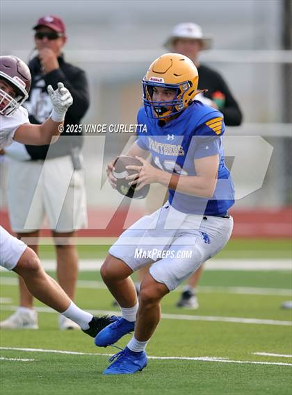 Thumbnail 2 in Johnson City @ Blanco (Scrimmage) photogallery.